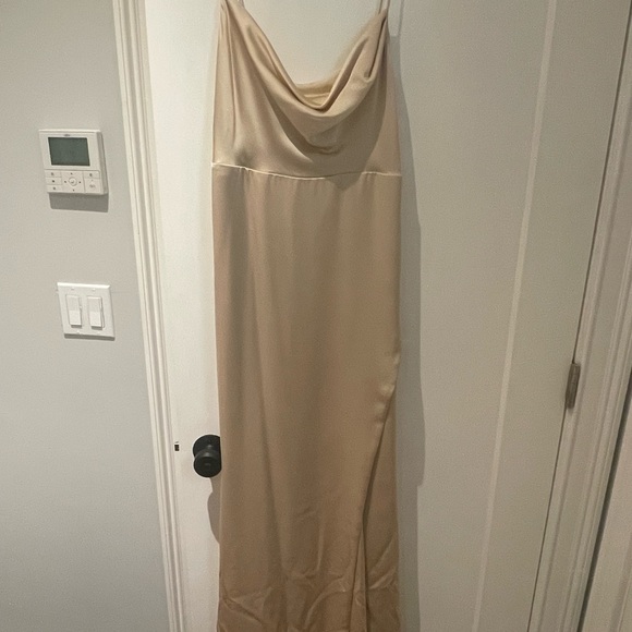 Fame & Partners Rosabel Maxi Dress, size 8, gold/champagne - Picture 2 of 11